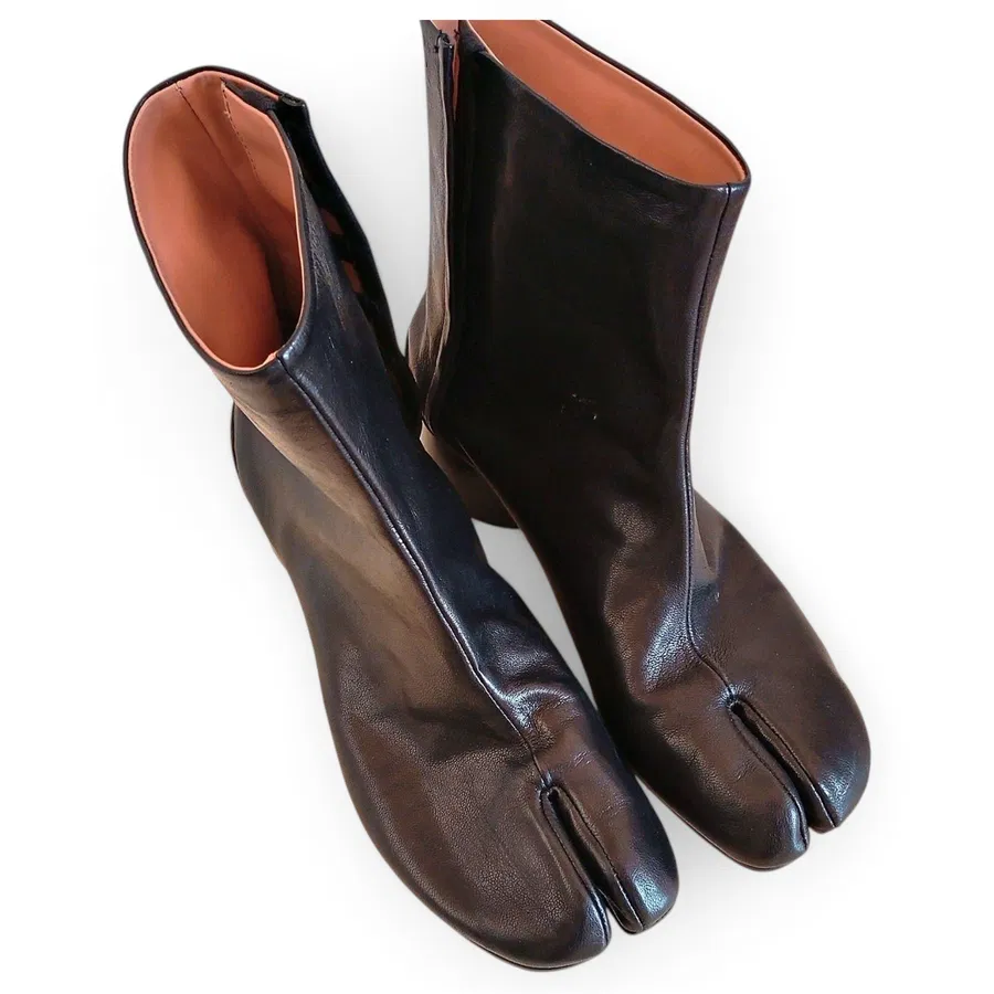 Maison Martin Margiela — Boots en cuir Tabi